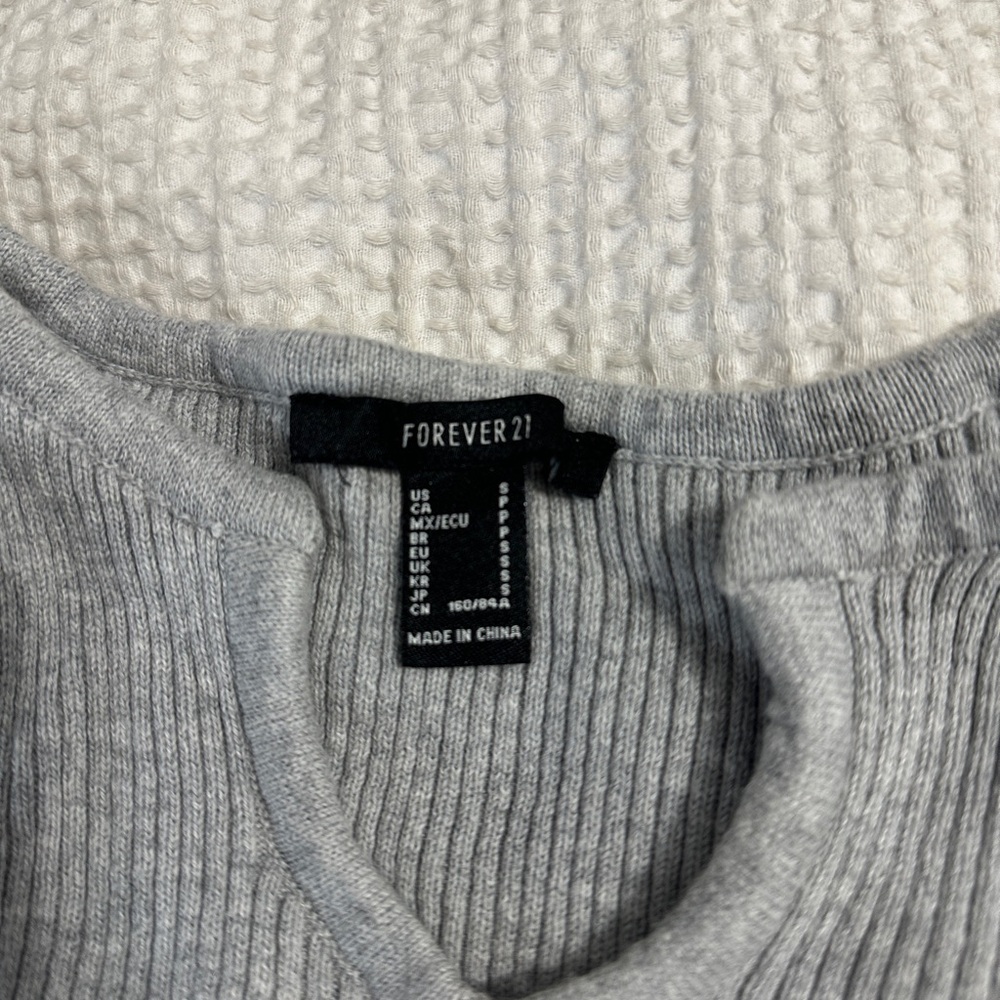 Forever 21 Light Gray Knit Top
